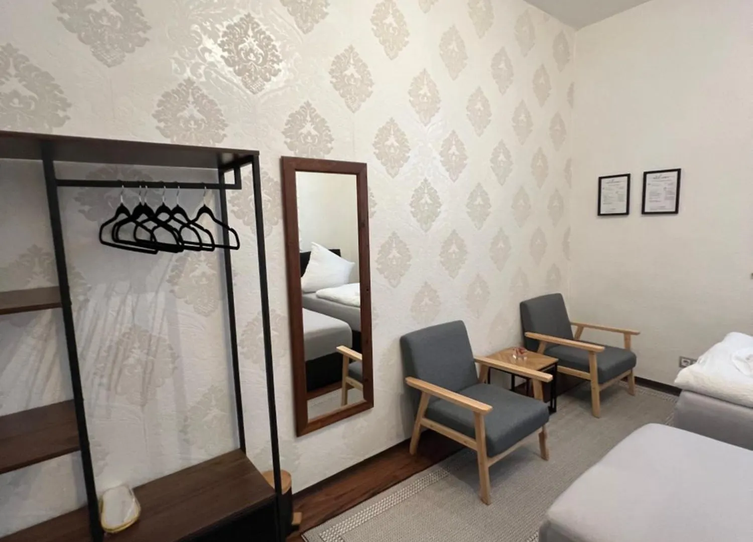 Sahara Hosting Apartments Nuernberg City Room 1 & 3