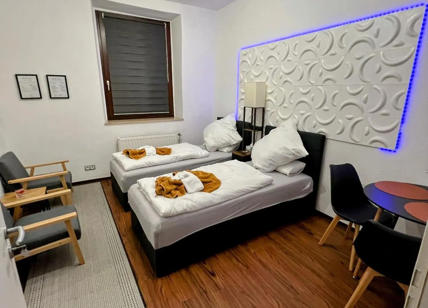 Sahara Hosting Apartments Nuernberg City Room 1 & 3